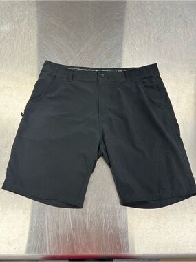 Denali Black Flat Front Everyday Shorts Men’s 36 Waist